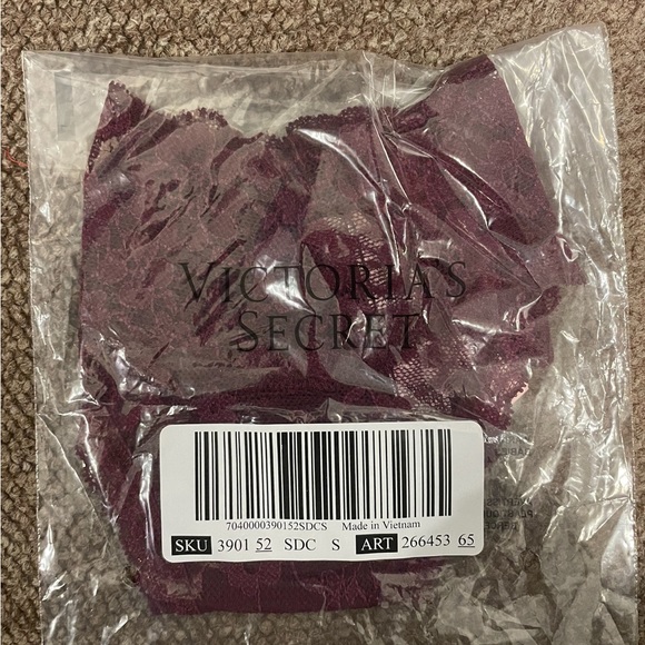 NWT Victoria’s Secret The Lacie Lacie Lace Thong Panty, S - Picture 2 of 6